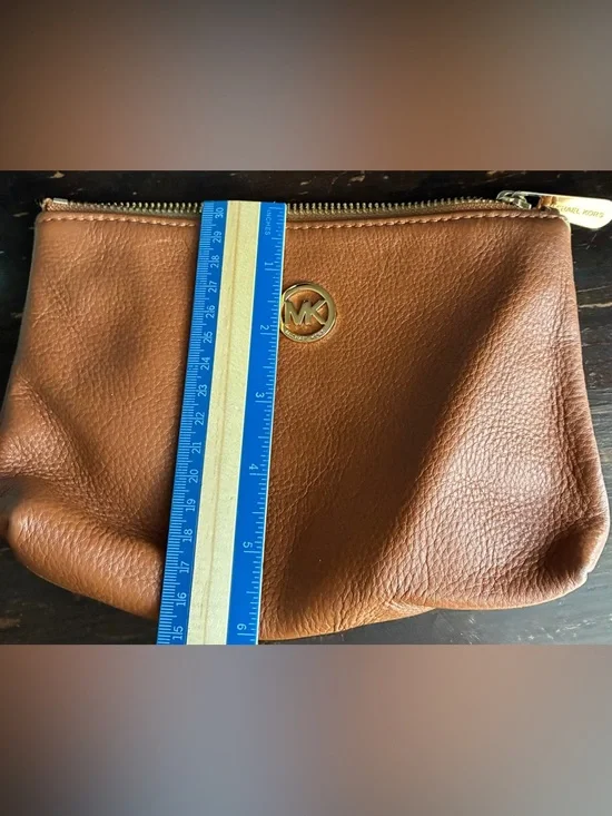 MICHAEL Michael Kors Cognac Pebbled Leather Cosmetic Pouch with Gold Hardware - Picture 7 of 8